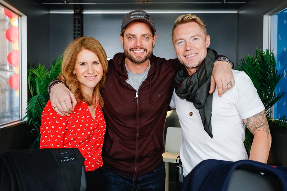 andrewbenge's tweet photo. So the rumours are true spent most of the weekend stalking #RonanKeating @theREALboyzone at @fdarena @magicfm @harrietscott_ #KeithDuffy @MickyPKerr #Boyzone #mikeygraham #shanelynch #leeds #gig #firstdirectarena #livemusic #shotfor #gettyimages #farewell #tour 🙏 https://t.co/BL8vhIZKFN