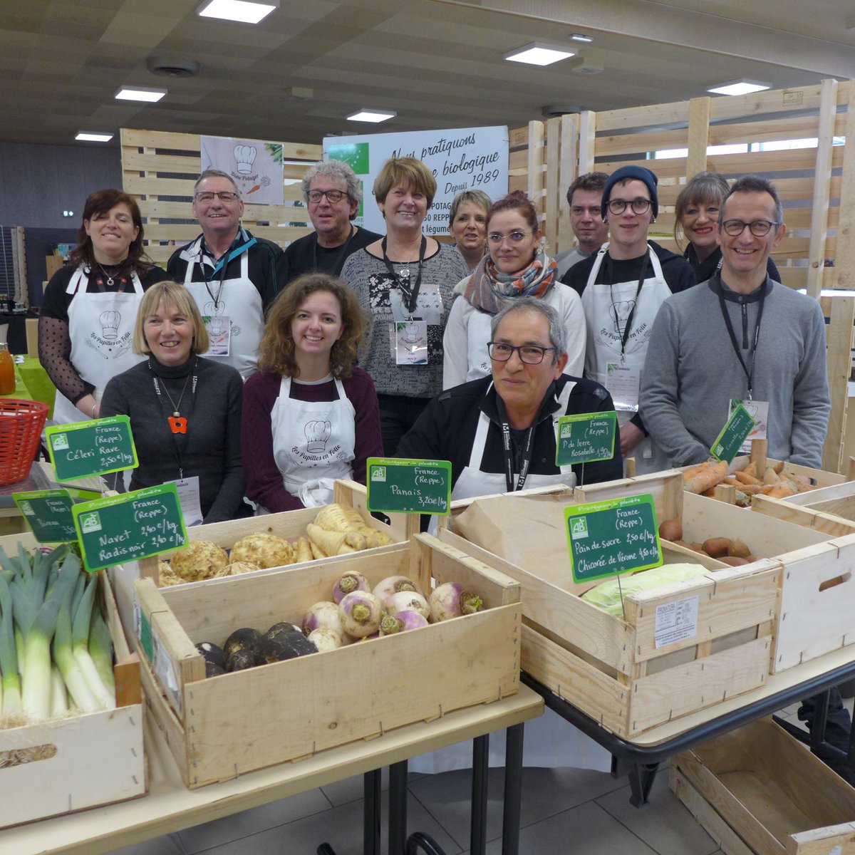 but_gaco_macast's tweet photo. Fin d'un gros week-end pour les MOSEL! Ils étaient partout et dans une multitude de domaines : 6500 personnes accueillies lors de la @Necronomi_con, 500 au salon gastronomique Les papilles en folie, 50 aux portes ouvertes et le concert de Naheulband était sold out ! https://t.co/KZ1zFMQQlB
