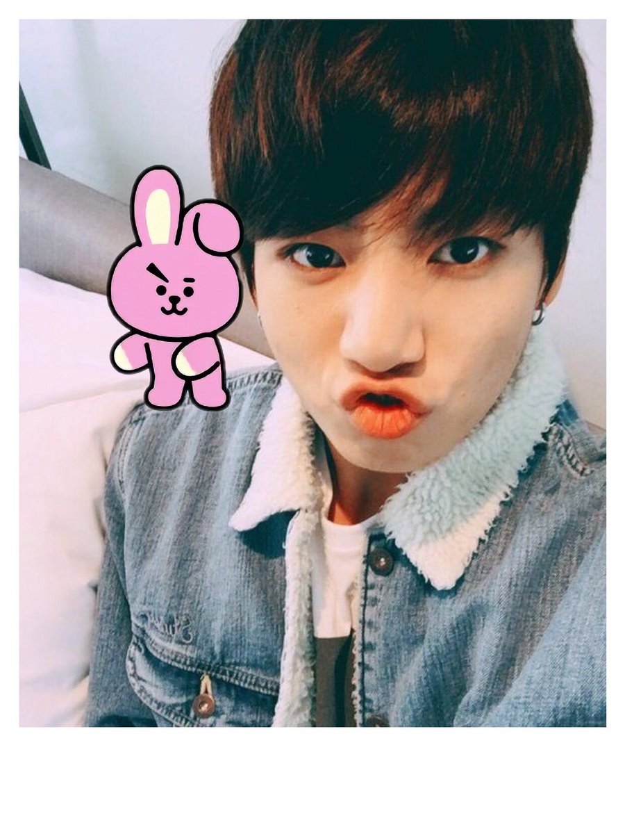jjkentai's tweet photo. 🐰💞

«#ARMYSelcaDay» https://t.co/0XAOwSQ0uq