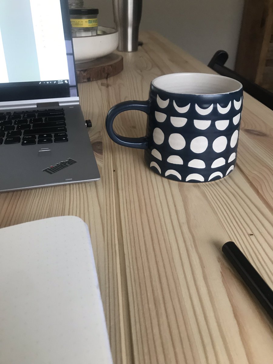 celenesays's tweet photo. Working from home today! #snowday https://t.co/JlNsYxIrXM
