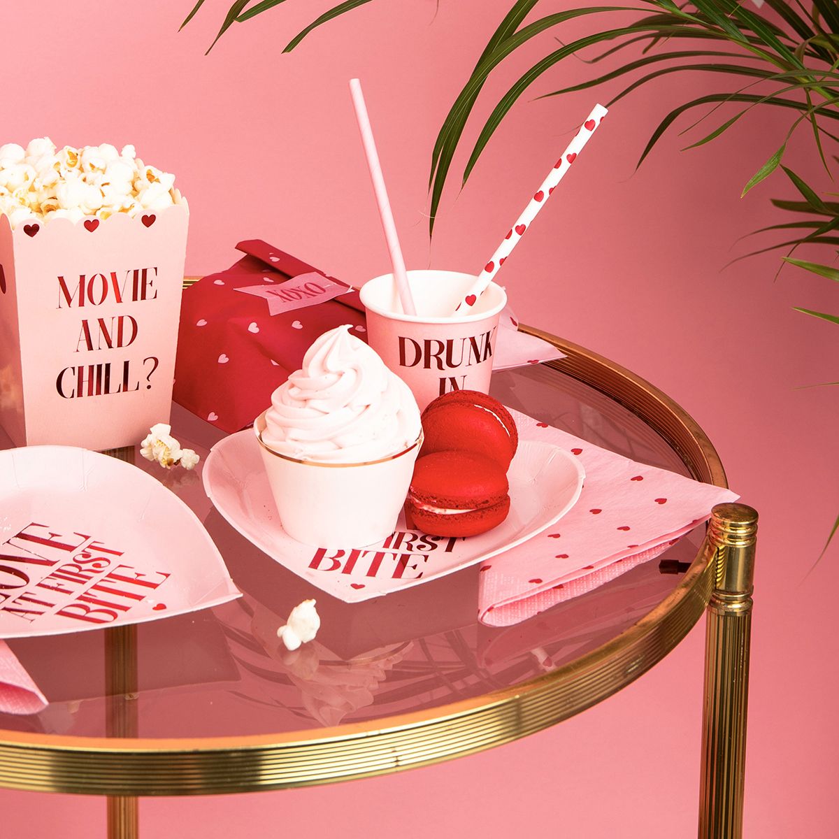 Du love et une Queen B pour surmonter le lundi ! 🎶
«Daddy, I want you, na na. Drunk in love, I want you. We be all night, loooove, loooove» ! #amour #pink #saintvalentin #drunkinlove #beyonce #mylittleday #dailydoseoffiesta buff.ly/2CrZofN