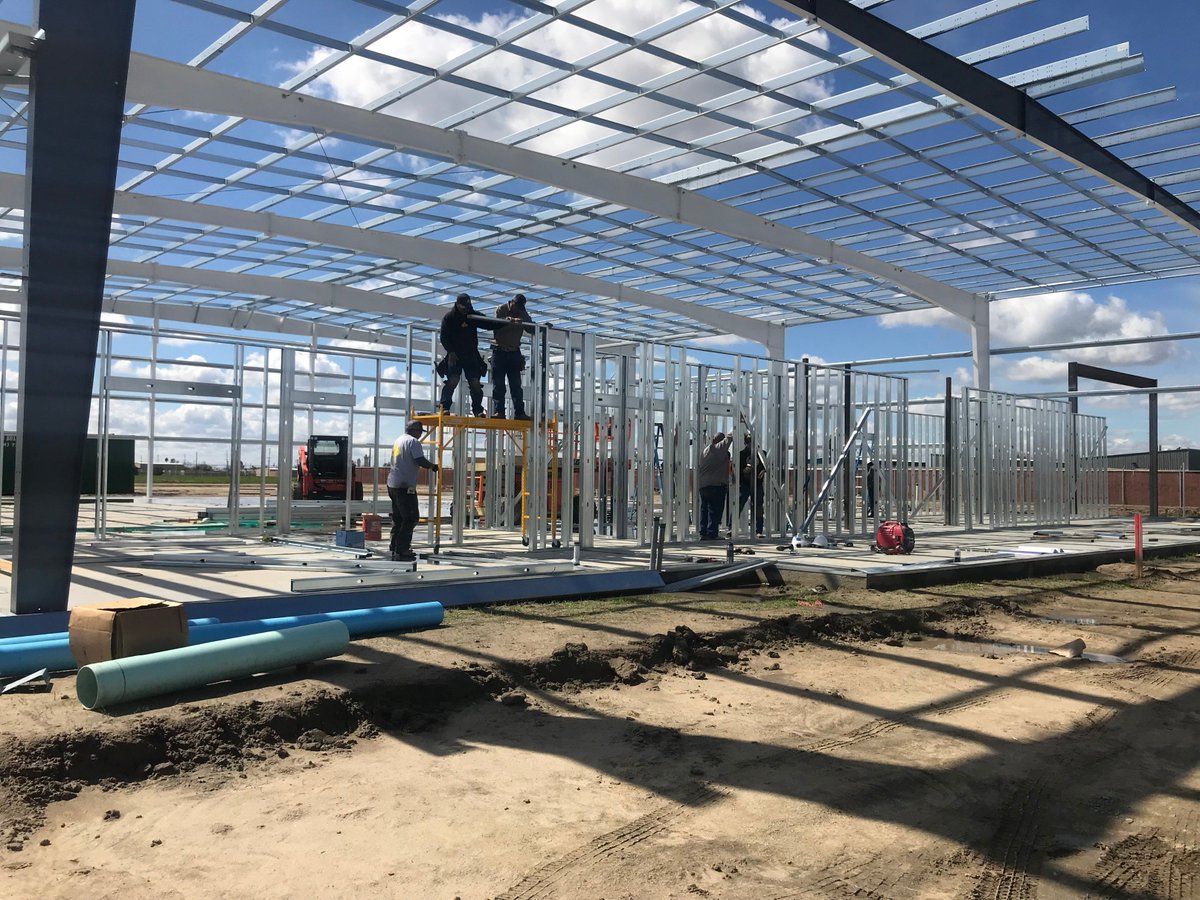 SupremeConstru4's tweet photo. A few snap shots of our before and after new shop and office photos. Come see what we did! #supremeconstructioninc #generalcontractor #tulare #butler #butlermfg #butlerbuilder #concrete #steel https://t.co/xkxZqYkjtW