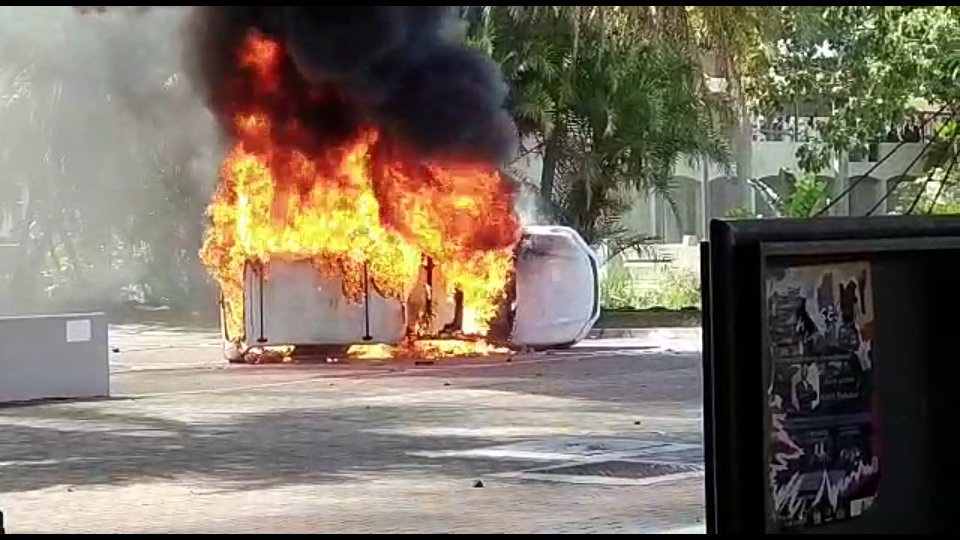 HistoricWalk's tweet photo. KZN shutdown. This is what we have been saying there's no Free Education in South Africa. This is why they have sentenced student activists like Kanya Cekeshe, @Khanyile_BG . Students have adhered to the clarion call. Unite Students Unite. ORGANIZE MOBILIZE AGITATE ATTACK! https://t.co/AV8JxXP6FO