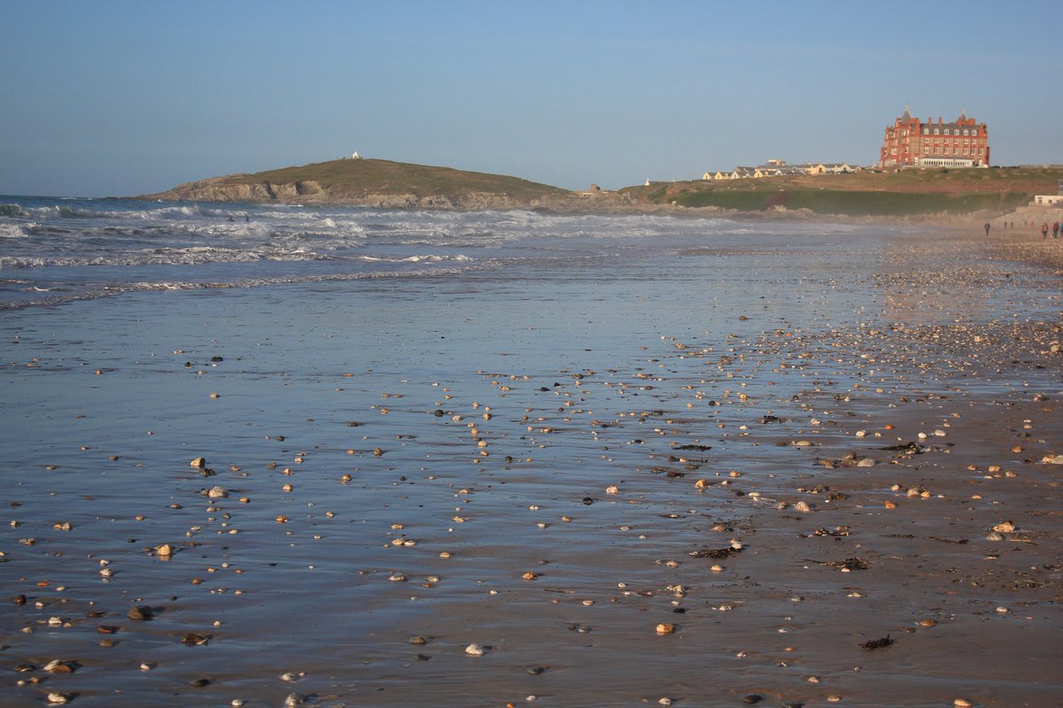 Thank you <a href="/HeadlandHotel/">The Headland Cornwall</a> for super birthday drinks! Yummy lunch at #stablefistral and just the best scamper in the sunshine. #happydays