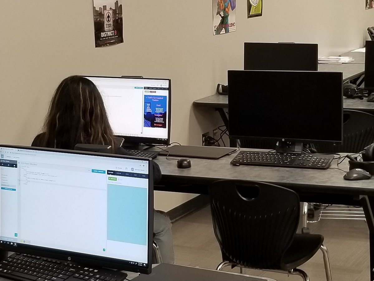 CapnBulloch's tweet image. One class. 19 students. 3 paths. Inching closer to #PersonalizedLearning. #WebDesign #TechApps #CTE #REIGNCAIN #KleinISD @KleinCain