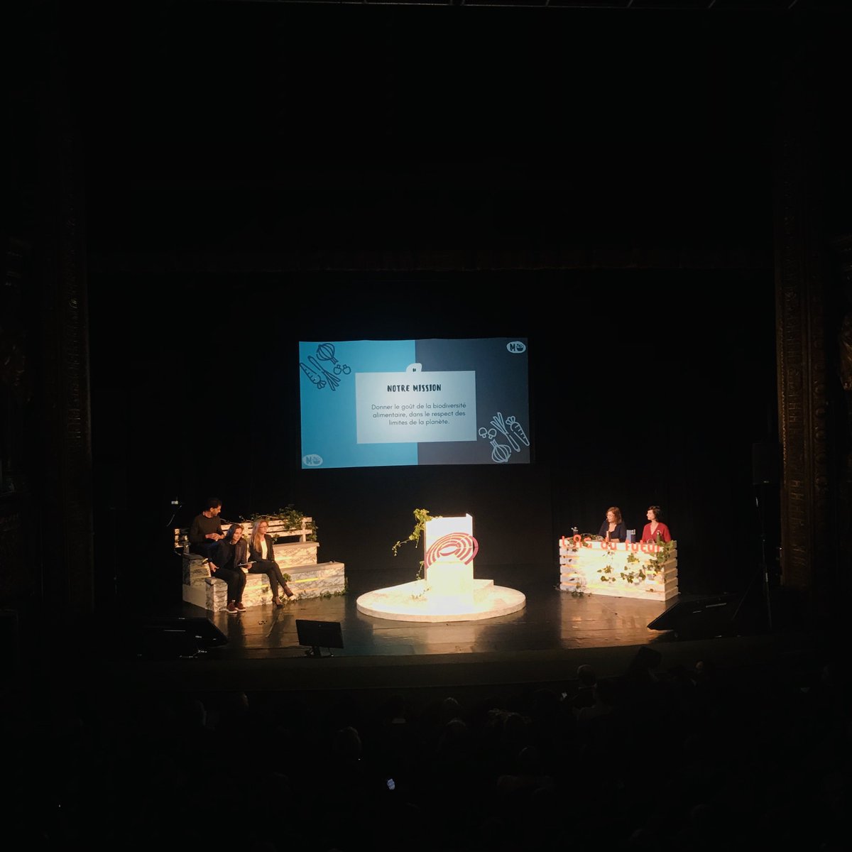 .<a href="/d_caudrelier/">Dimitri Caudrelier</a> "Nous voulons intégrer une mission forte à notre statut. Nous voulons remettre l'homme au centre de toute chose" #AGduFutur