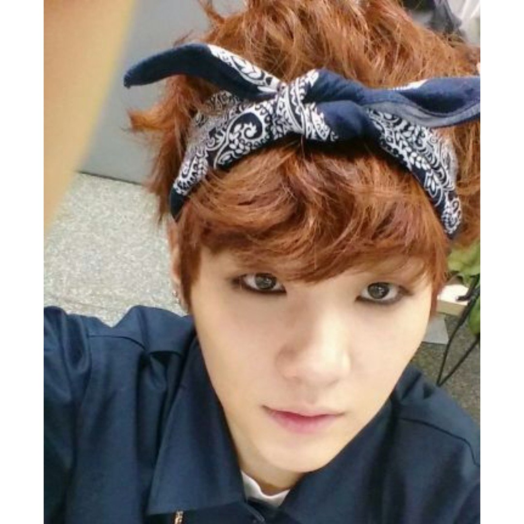 Carathhae's tweet photo. Je pense que c'est pas mal n'est ce pas @kookie_seo ? #Suga #PurpuleU #Swag #Infires #Bandana #Holly #BTS #Yoongi #Shooky #AugustD #BeaucouptropdeHashtag #93line #NO #ARMYSelcaDay https://t.co/nhUNYoRRpi