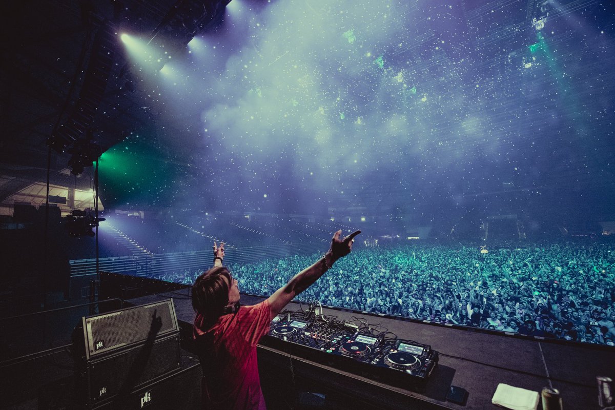 BassmentFamily's tweet photo. #ARTISTSPOTLIGHT - Known for his metamorphic capabilities and perfected crafted sonic adventures, #spaceboss @LiquidStranger has mastered the ability to dive in and out of genres all while honoring his own personal style... Let's take a ride through space tomorrow night, RVA! https://t.co/pKvPbfPAgm