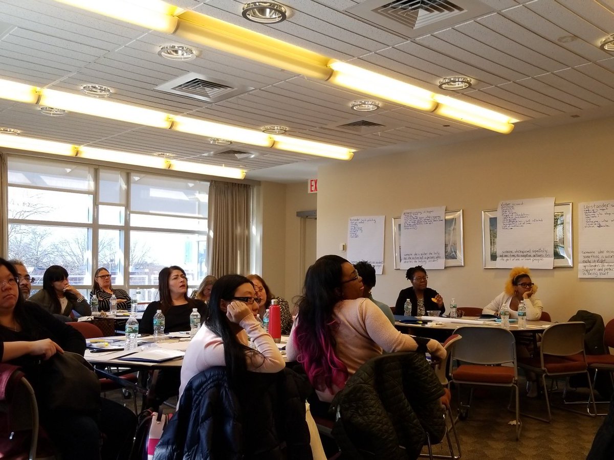 FLCMOSES's tweet photo. Parent Coordinators sharpening their tools through a professional learning exchange to better support and empower our families. https://t.co/uiwvQpw7sL