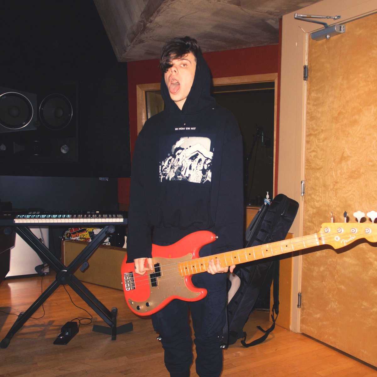 paul rudd slapped this bass