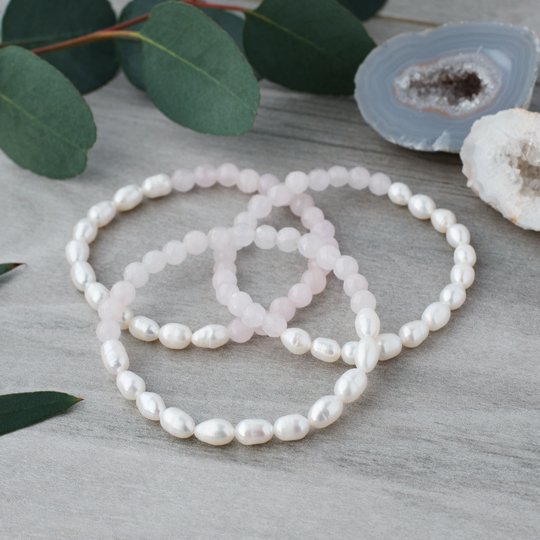 Mondays... am I right?
#WWDMagic tomorrow! Las Vegas Convention Center, Booth #77840
#wwdmagicbrands #rosequartz #getglee #gleejewelry #pearls #freshwaterpearls #pink #naturalstone #bracelet #MondayMotivaton #braceletstacks #YYJ #LAS