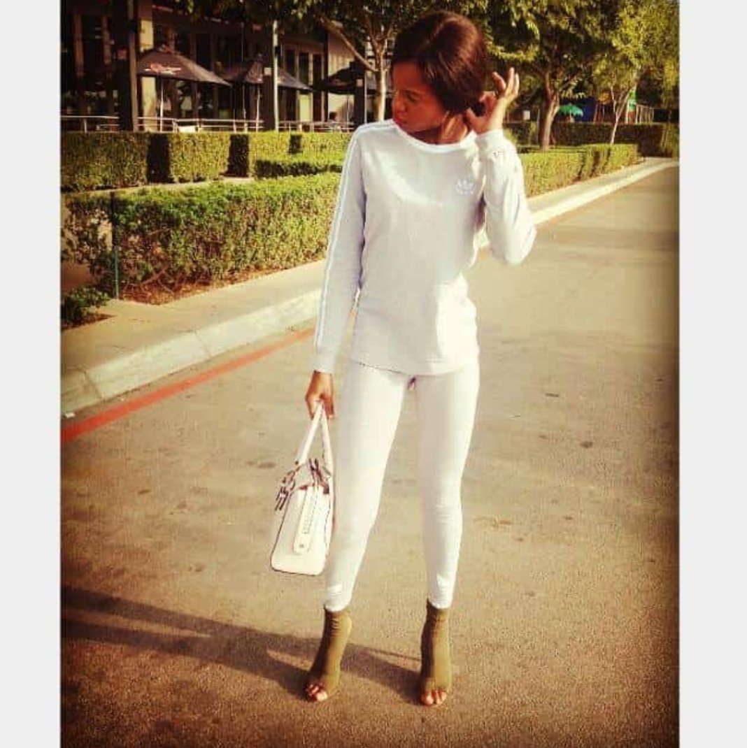 nelo_tyga's tweet photo. #ThickLadiesVsSlenderLadies
#teamslender https://t.co/cLRMspgW32