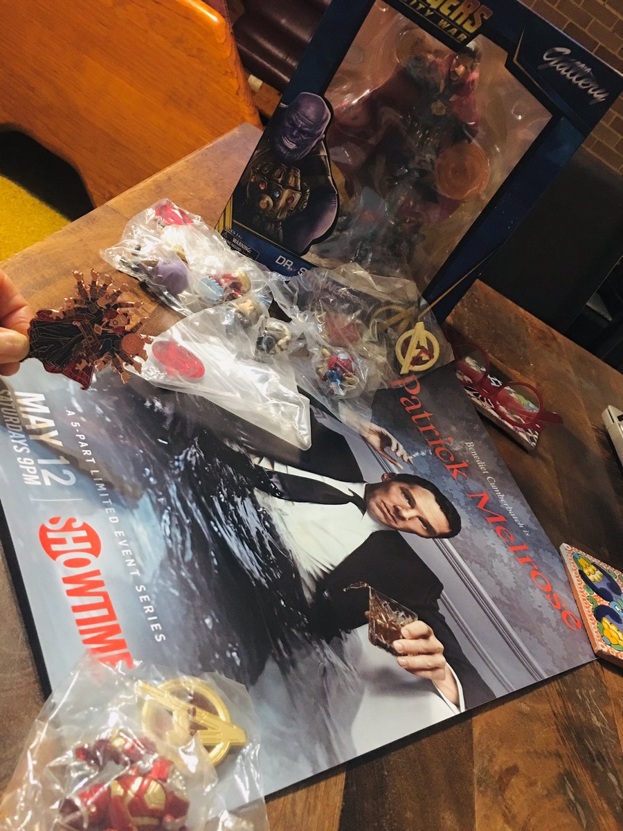 duskybatfishgrl's tweet photo. To celebrate #DoctorStrange’s mini moment in #AvengersEndgame teaser 😬, another giveaway! A Marvel Gallery figure, the Images of Ikkon badge/brooch, a Patrick Melrose poster, &amp; bonus random Avengers mini-figures. RETWEET to go into draw. Ends AEST 8pm Monday 11 Feb. T&amp;Cs below. https://t.co/OpMNwXBPfd