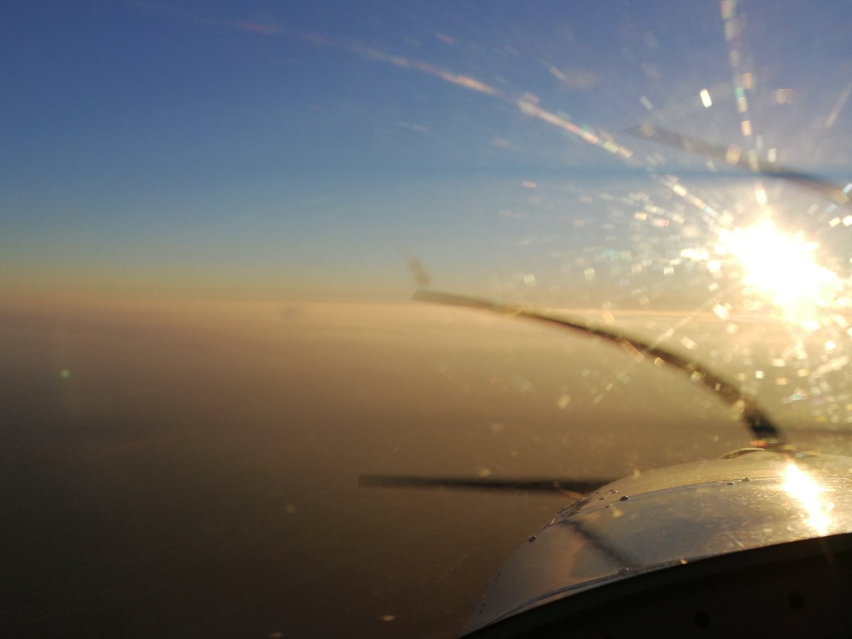 RaviPAUL2's tweet photo. Sunset flying #sunset #flying #passion #flight #teameurostar #paradise #wonderful https://t.co/RmNLivBdtk