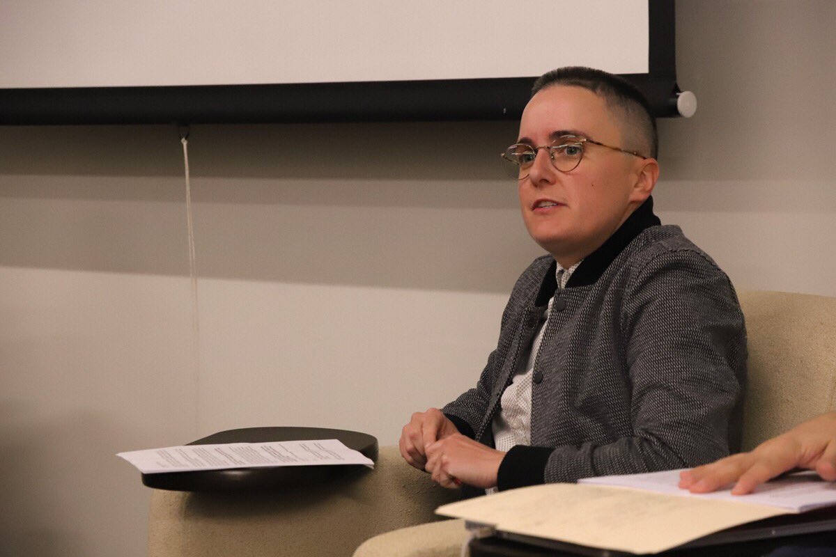 UofTCultureTech's tweet photo. Photos from our first (very snowy) Monday Night Seminar of 2019 with Nick Dyer-Witherford, Cait McKinney + Ben Peters 
@bjpeters @caitmckinney #NickDyerWitherford @UofTInfoFaculty #MechanicalBro #MondayNightSeminars https://t.co/QKjtpBwzuc