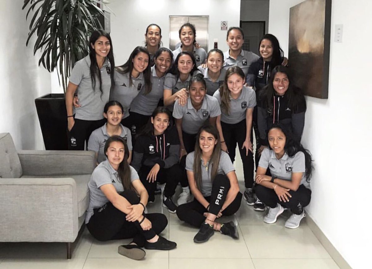 joselyn_RC16's tweet photo. G A M E D A Y!!!
Santos 🆚León 
⌚️ 19:00 HRS 
📺 Fox Sport 
#RugeConEllas 
#LIGAMXFemenil https://t.co/fhiOIv5ah3