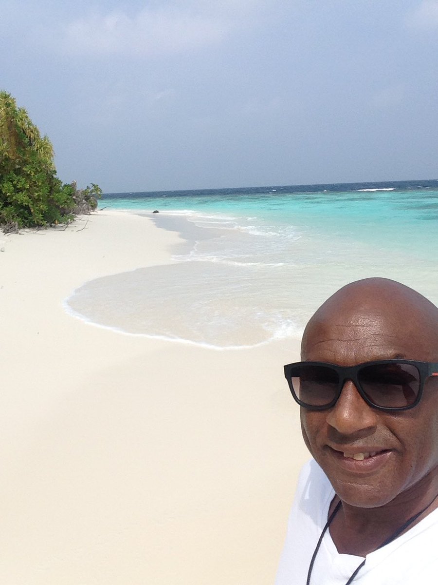 desmitchell's tweet image. How's your days 😎