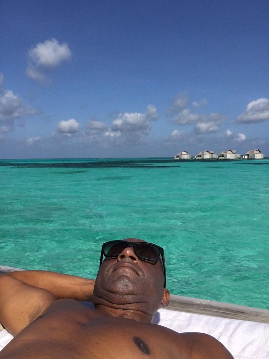 desmitchell's tweet image. How's your days 😎