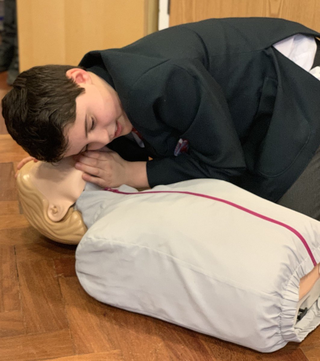 JPFirstAid's tweet image. Fantastic day delivering Basic First Aid to the Year 5 students @CedarRoadPri 😀

Here are few of the action shots we took along the way 📸