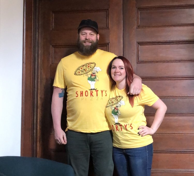 pizza_kc's tweet photo. SHIRTS ARE IN!
Theyβre $25 and can be purchased at the bar starting tomorrow! (2/5)
#pizza #pizzakc #shortyspizza #kansascity #kcmo #kc #kck #strawberryhill #merch #normalhuman https://t.co/W0M668zSvl