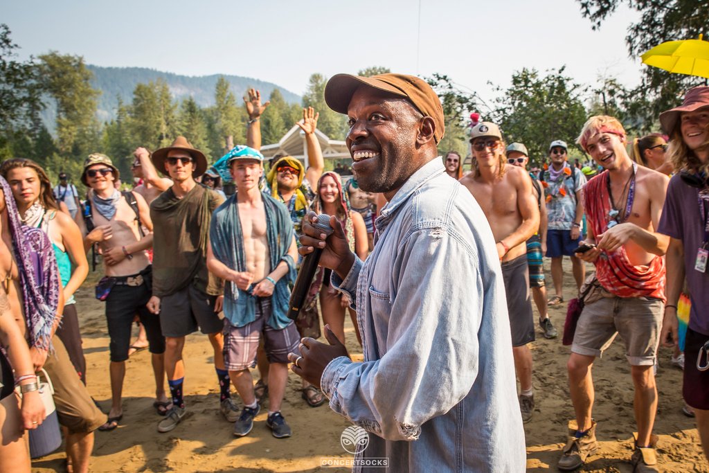 We’re shining light on The Living Room Stage @shambhalaLR next in the #StageSpotlights 🔦🏖️   

Check out some best moments from #Shambhala2018 at this homegrown stage + tell us your fave Living Room moments from this summer!💙

View more ➡️ bit.ly/2FZYgnW