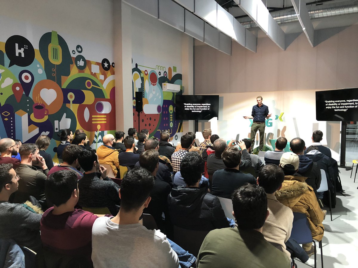 newwork_pt's tweet photo. First up at @cocoaheadsporto : Our colleague Rich Barton with a hands-on intro to developing for #accessibility #cocoaheads #XINGFest https://t.co/29aik7r4Zy