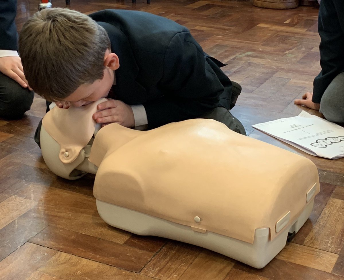 JPFirstAid's tweet image. Fantastic day delivering Basic First Aid to the Year 5 students @CedarRoadPri 😀

Here are few of the action shots we took along the way 📸