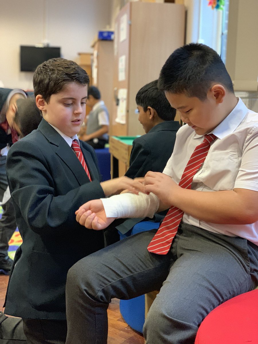JPFirstAid's tweet image. Fantastic day delivering Basic First Aid to the Year 5 students @CedarRoadPri 😀

Here are few of the action shots we took along the way 📸