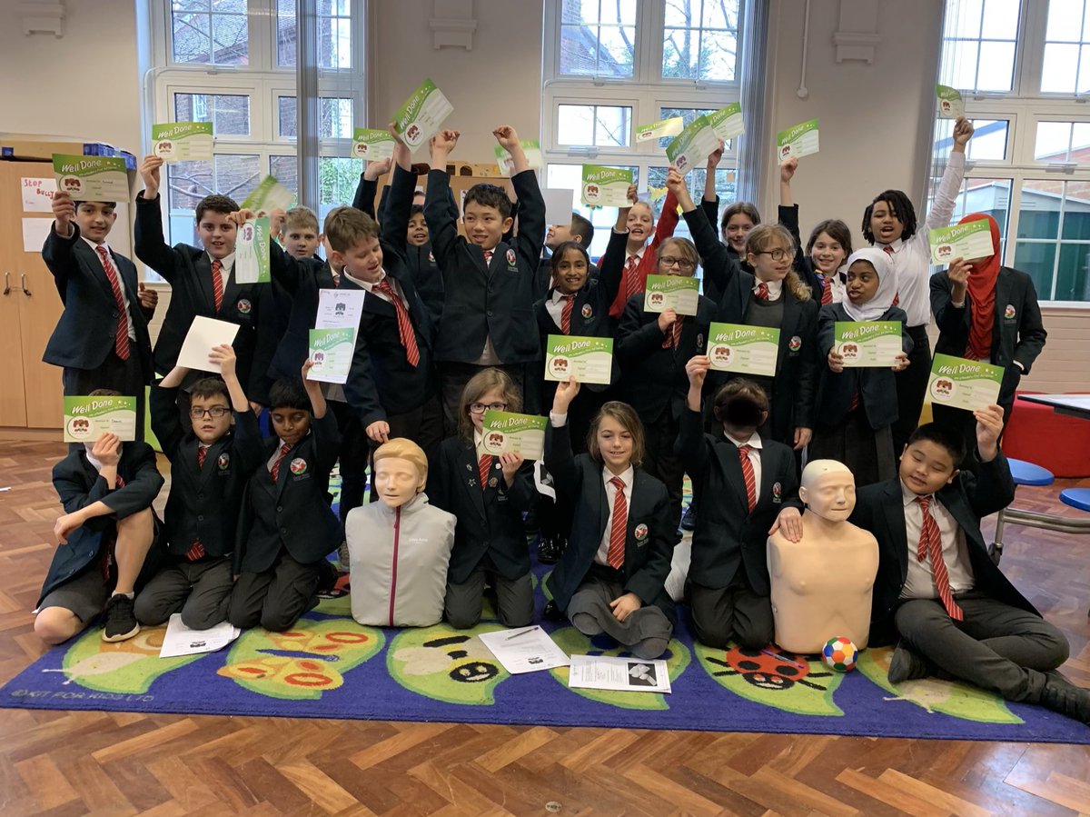 JPFirstAid's tweet image. Fantastic day delivering Basic First Aid to the Year 5 students @CedarRoadPri 😀

Here are few of the action shots we took along the way 📸