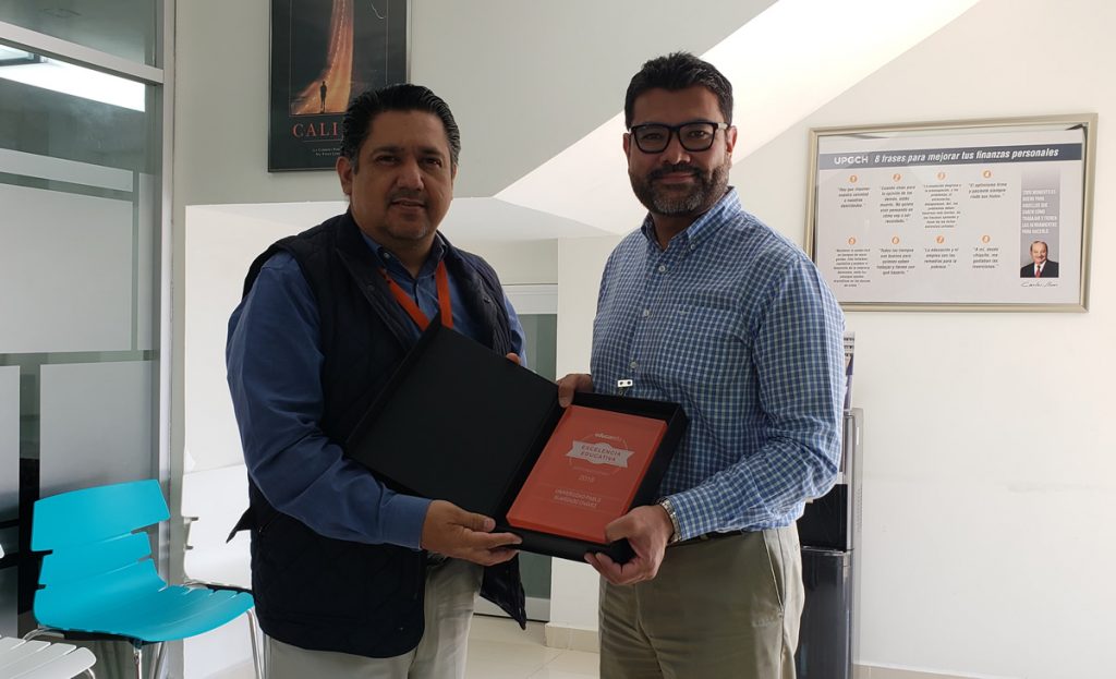 Educaedu (@educaedu) on Twitter photo La Universidad Pablo Guardado Chavez (<a href="/UPGCH/">Universidad UPGCH</a>), recibió el Premio a la Excelencia Educativa 2018 siendo entregado personalmente por Noé Ramirez. La Universidad Pablo Guardado Chavez (<a href="/UPGCH/">Universidad UPGCH</a>), recibió el Premio a la Excelencia Educativa 2018 siendo entregado personalmente por Noé Ramirez.