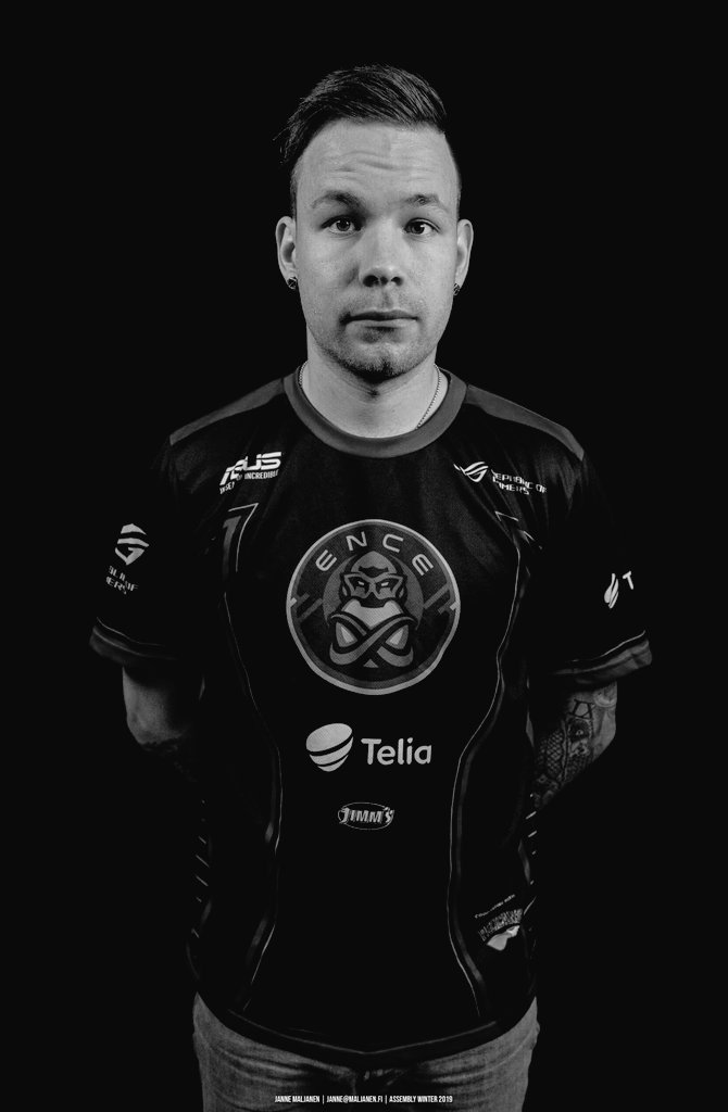 I love photography. It gives me opportunities to meet, photograph and talk to interesting people.
Amazing <a href="/assemblyparty/">Assembly Party</a>. Thanks to everyone!

Ps. RIP image quality.
.
.
#photographer #photography #canonnordic #canon #lifestyle #ence #rockstar #telia #asus