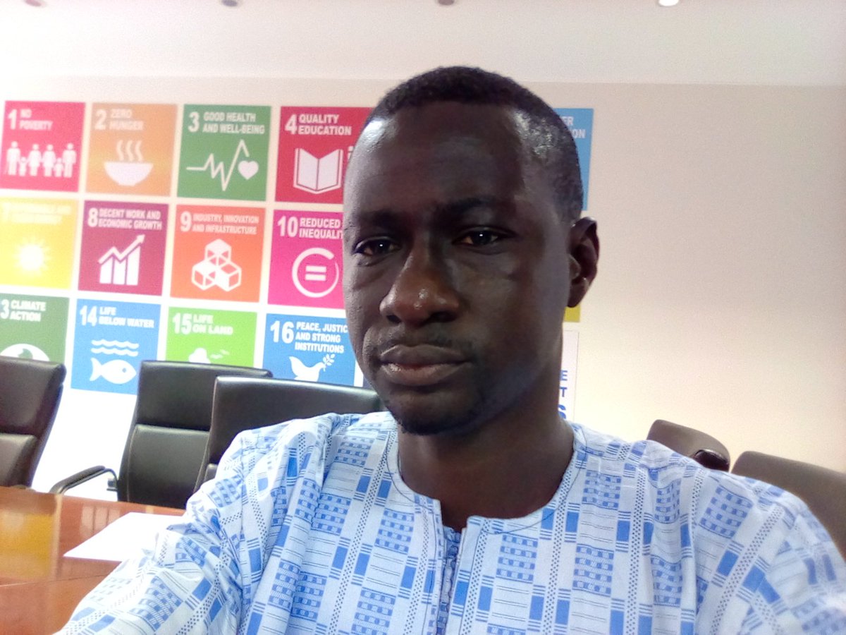 toidumonde's tweet photo. Merci beaucoup à @KoneDemba @onusida #Senegal d'avoir bien voulu soutenir les OSC jeunes en leur dotant de matériel informatique et de reprographie réformé. Un geste salutaire qui devra être suivi et multiplier. https://t.co/xUjjSGxI9J