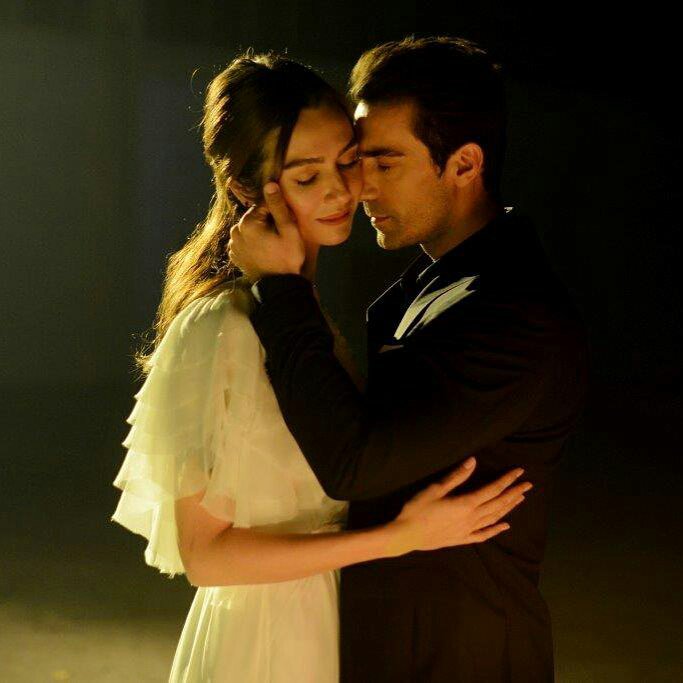 alicedim's tweet photo. @aylinila @ayyapim @netflixturkiye @BrcAkalay @ibrahimcelikkol Projeniz için #BirceAkalay ve #İbrahimÇelikkol partnerliğini değerlendirmeye ne dersiniz? 

Başrolü bu ikili paylaşırsa görsel açıdan şahane olur, nadir yakalanan bu uyumu ve güzelliği kaçırmayın derim 🌸 

@ayyapim @netflixturkiye https://t.co/caLnqCS0S7