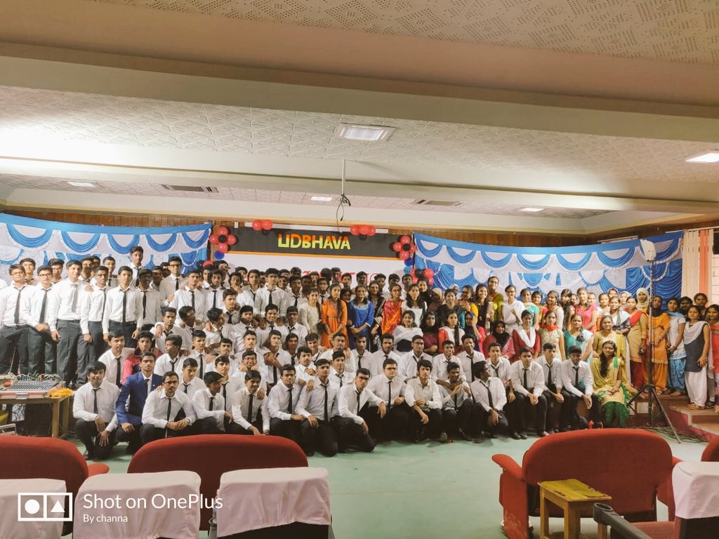 rohitbp257's tweet image. Finally !!
#freshers2k19🙌
@TarunAnnasagar