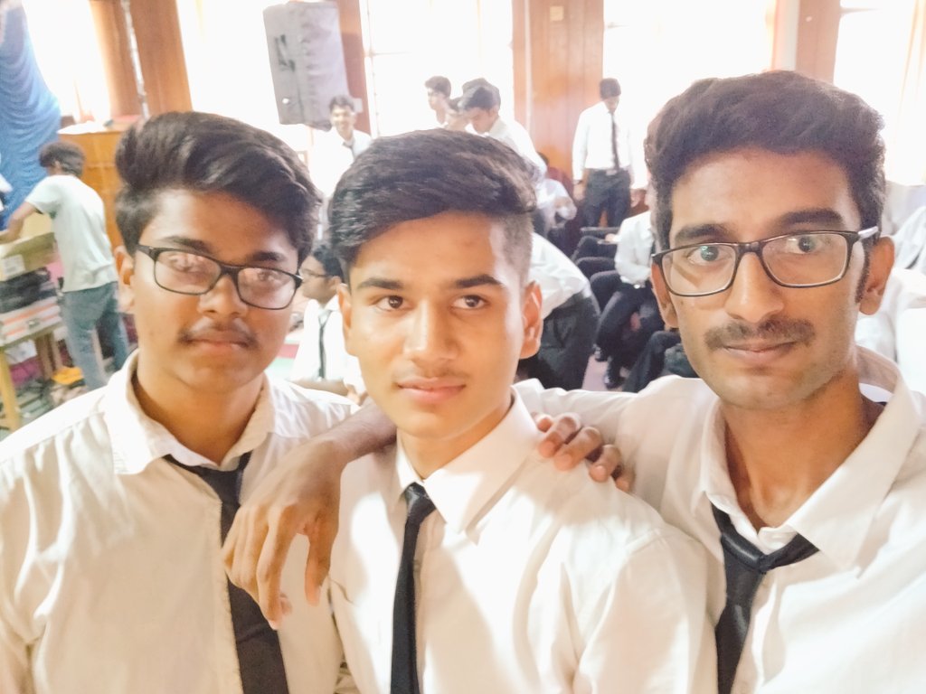 rohitbp257's tweet image. Finally !!
#freshers2k19🙌
@TarunAnnasagar