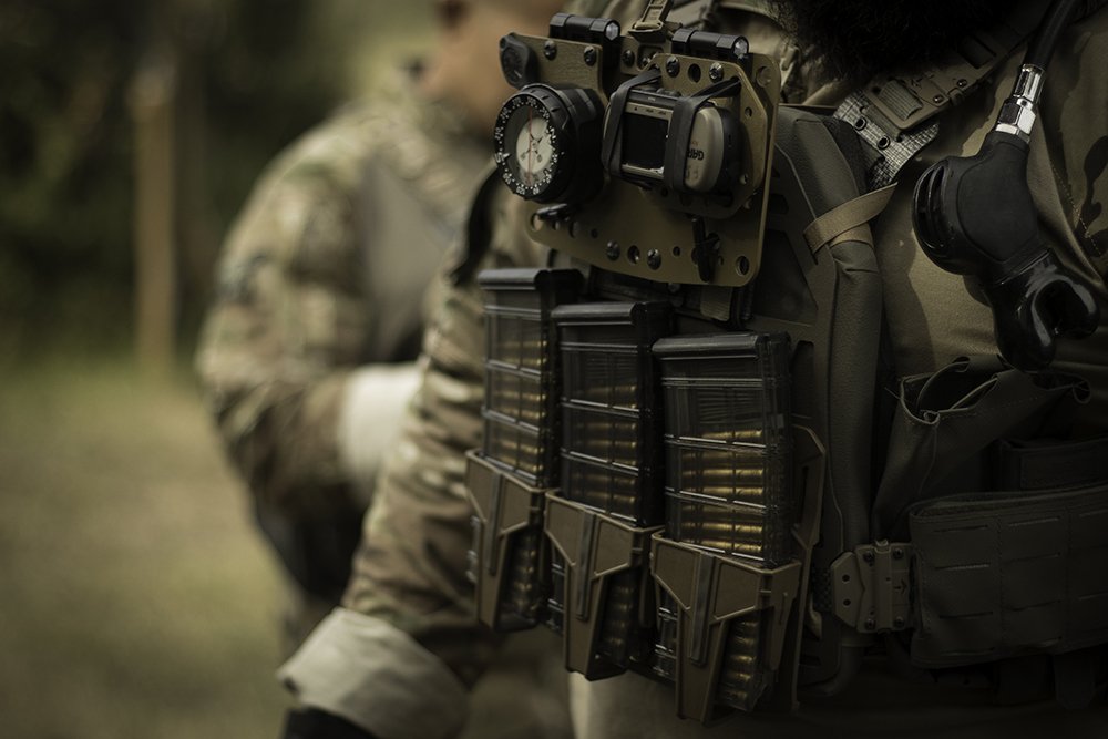 sandsprecision's tweet photo. The launch of our new PlateFrame Modular (PF-M) for #military and #lawenforcement has been amazing! Haven't had a chance to check it out? What are you waiting for?  #navy #army #marines #airforce #specialforces #NavySEALs #plateframemodular #MakerMonday https://t.co/5dX2NElU59 https://t.co/MOGiAbN3Mm