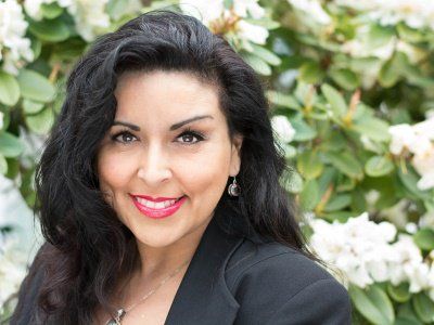 DrNancyOReilly's tweet photo. I'm looking forward to chatting with Michelle Mendoza on #LiveFromSeattle this afternoon at 4:15 pm PST on @KGNW_Seattle Seattle. Click the link to listen live or to listen to the podcast later: https://t.co/IMoysHBXTj https://t.co/CB378n44LU