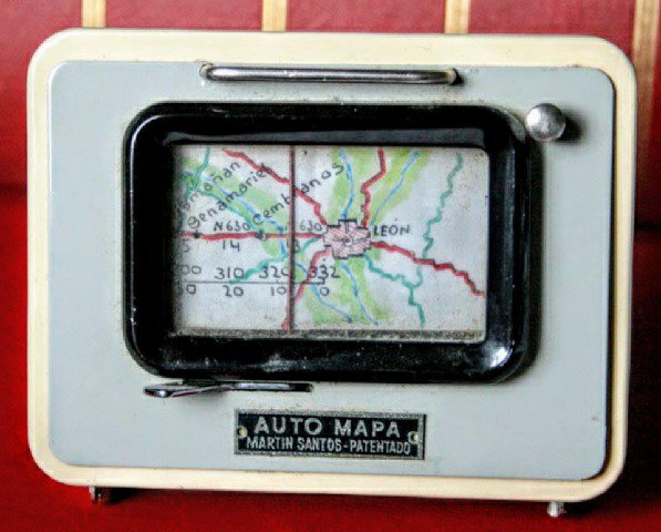Leolobus's tweet photo. Sabías que...el inventor del sistema precursor de los #GPS actuales era de #LeónEsp? Lo ideó el ingeniero #AntonioMartínSantos en 1955, lo denominó #AutoMapa.
Consistía en mapas enrrollados en carretes que se desenrollaban a medida que el vehículo avanzaba.
#Curiosidades 😉 https://t.co/UB3OIlXGWU