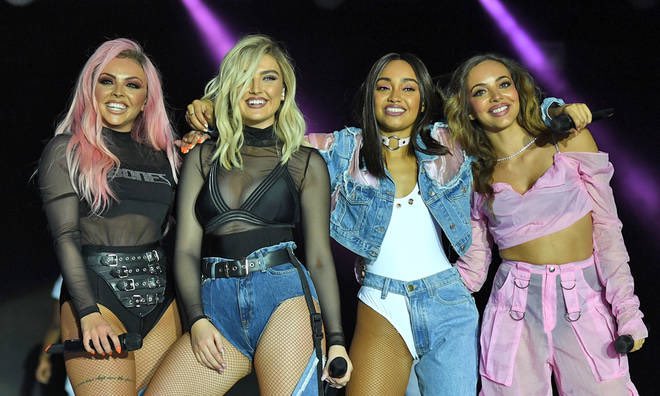 kelseysantx's tweet photo. sabemos que little mix merece este premio más que nadie, se han esforzado demasiado y es lo mínimo que pueden recibir #BRITVIDLITTLEMIX https://t.co/bBArKhq2T5