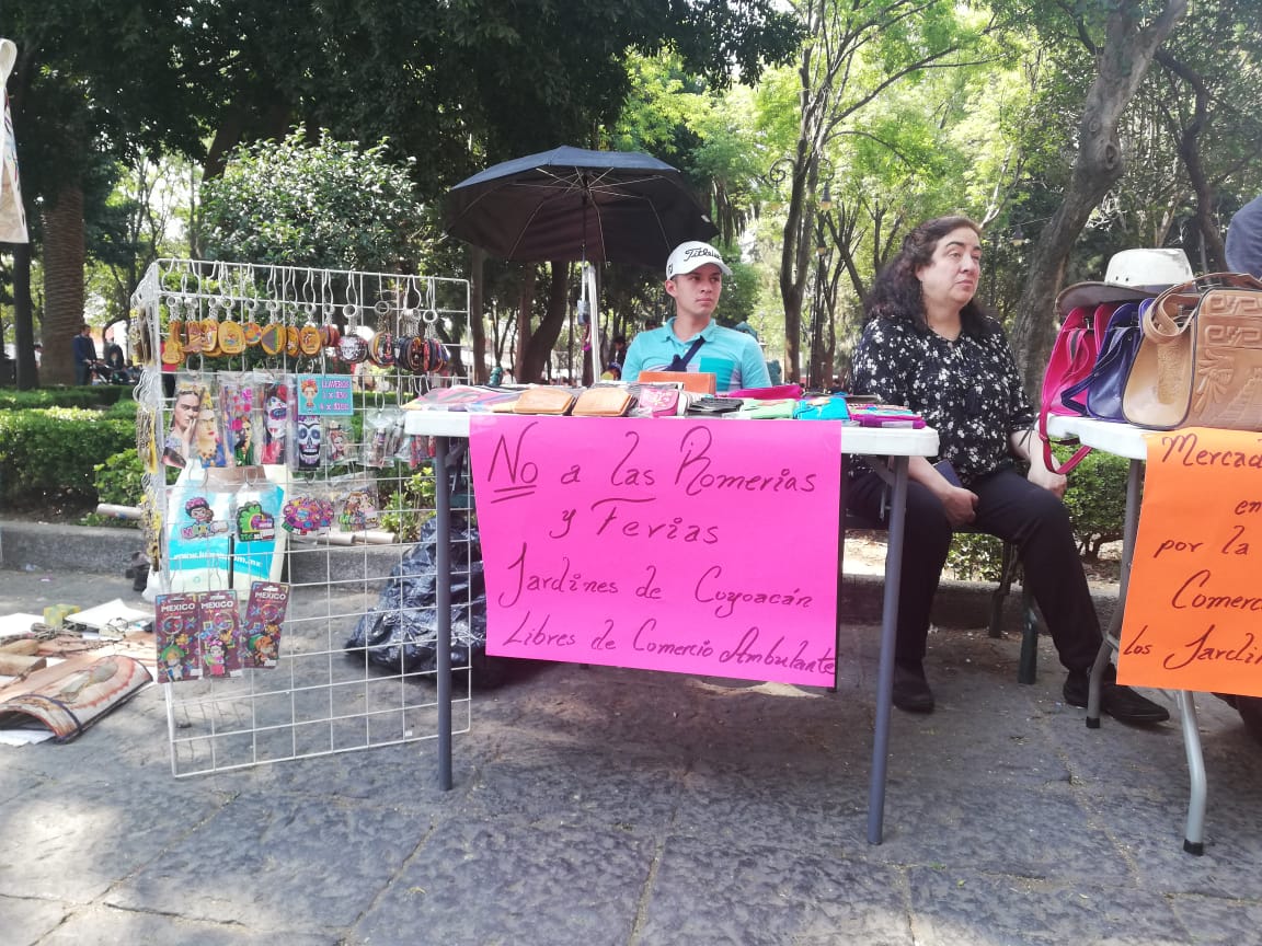 ¡¡Seguimos insistiendo <a href="/Alcaldia_Coy/">Alcaldía de Coyoacán</a> retira inmediatamente la feria y comprometer a no lucrar más con los espacios públicos!!