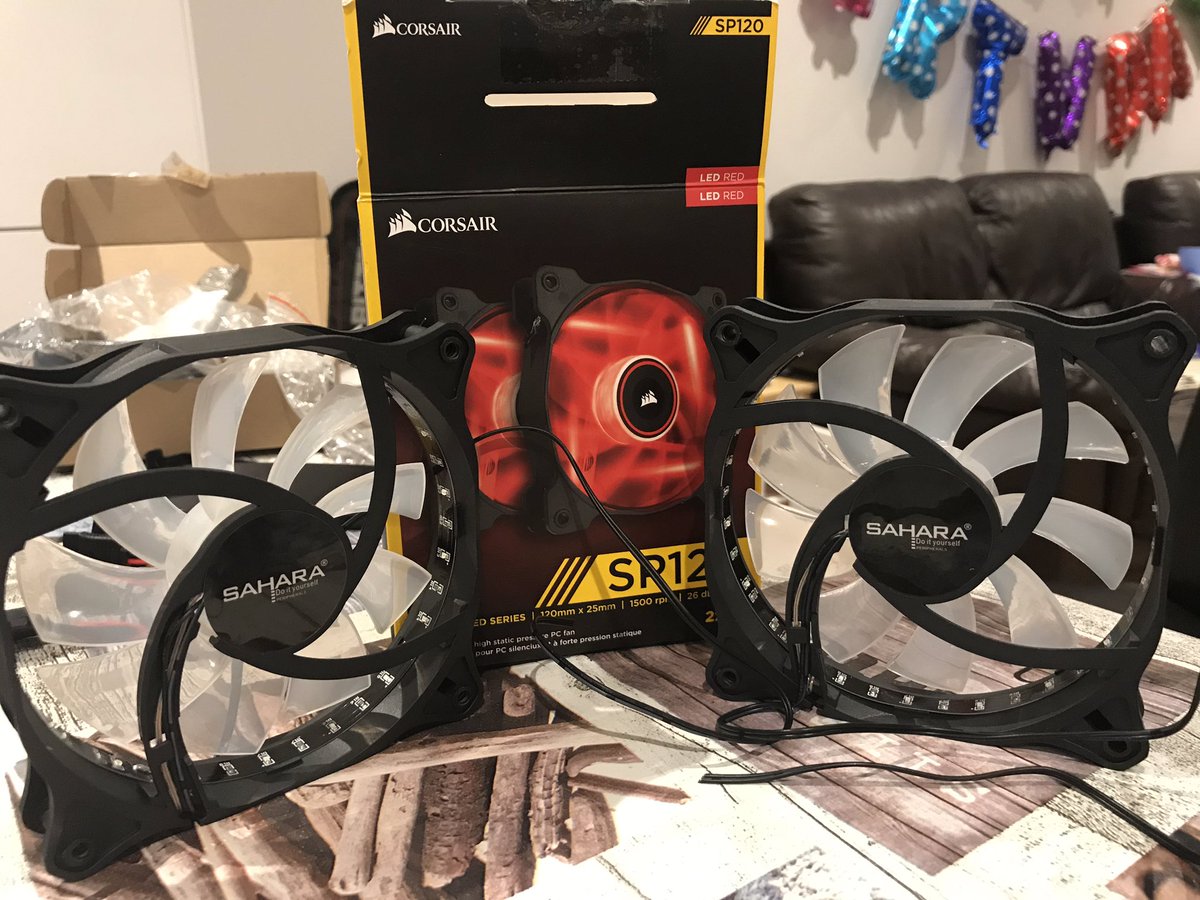 bloomie_no1's tweet image. Thought the @AmazonUK warehouse deal was too good to be true - just opened these to install and not only are they missing fan header connectors but aren’t even the correct fans! #wrongbrand @CORSAIR @AmazonHelp (return requested - just wanted to share some info!!)
