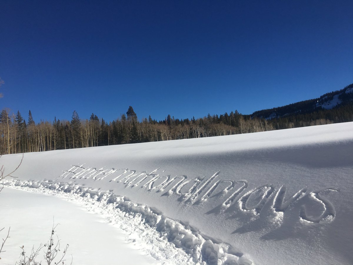 CMU_Annie's tweet photo. Snowshoeing on the Grand Mesa with @CMU_OP.
#internationalmavs #CMesaU #getyourselfoutthere https://t.co/FOM3Pb02Xj