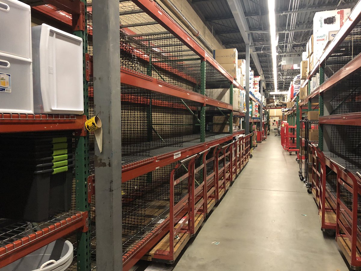 donhumphrey3's tweet photo. @mdbabbs and her team have us ready for Patio transition! #bringonsummer #onethirtygreat @Katemard1 @I_Tob26 https://t.co/OetUEfnhOg