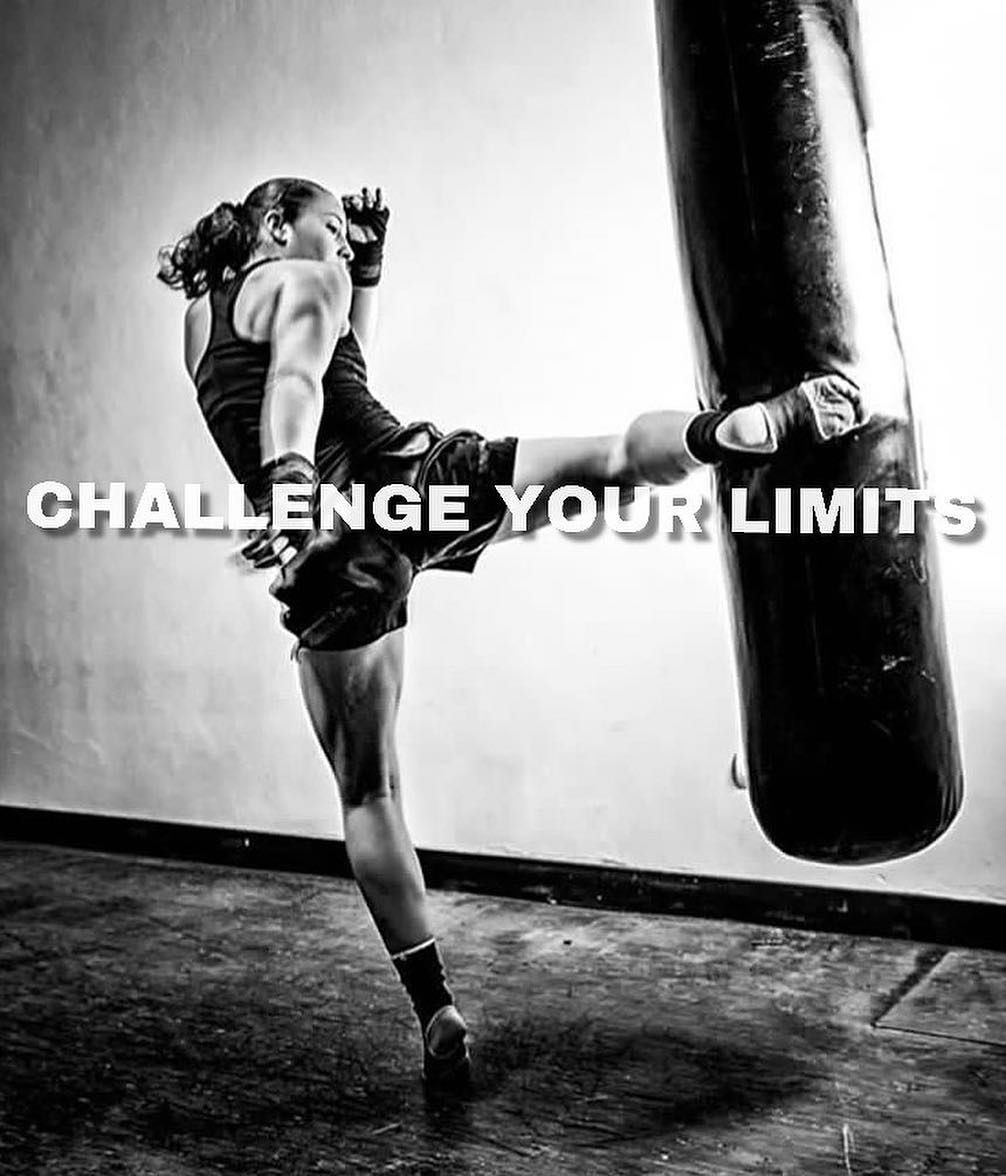 Always remember, your character is designed by your challenges! 
So ask yourself: 'How much do I #challenge myself?'

Was dich nicht herausfordert, wird dich auch nicht ändern!

#martialarts #femalefighter #motivationalquotes #kickboxing #fitgirls #blackbelt #kickpics