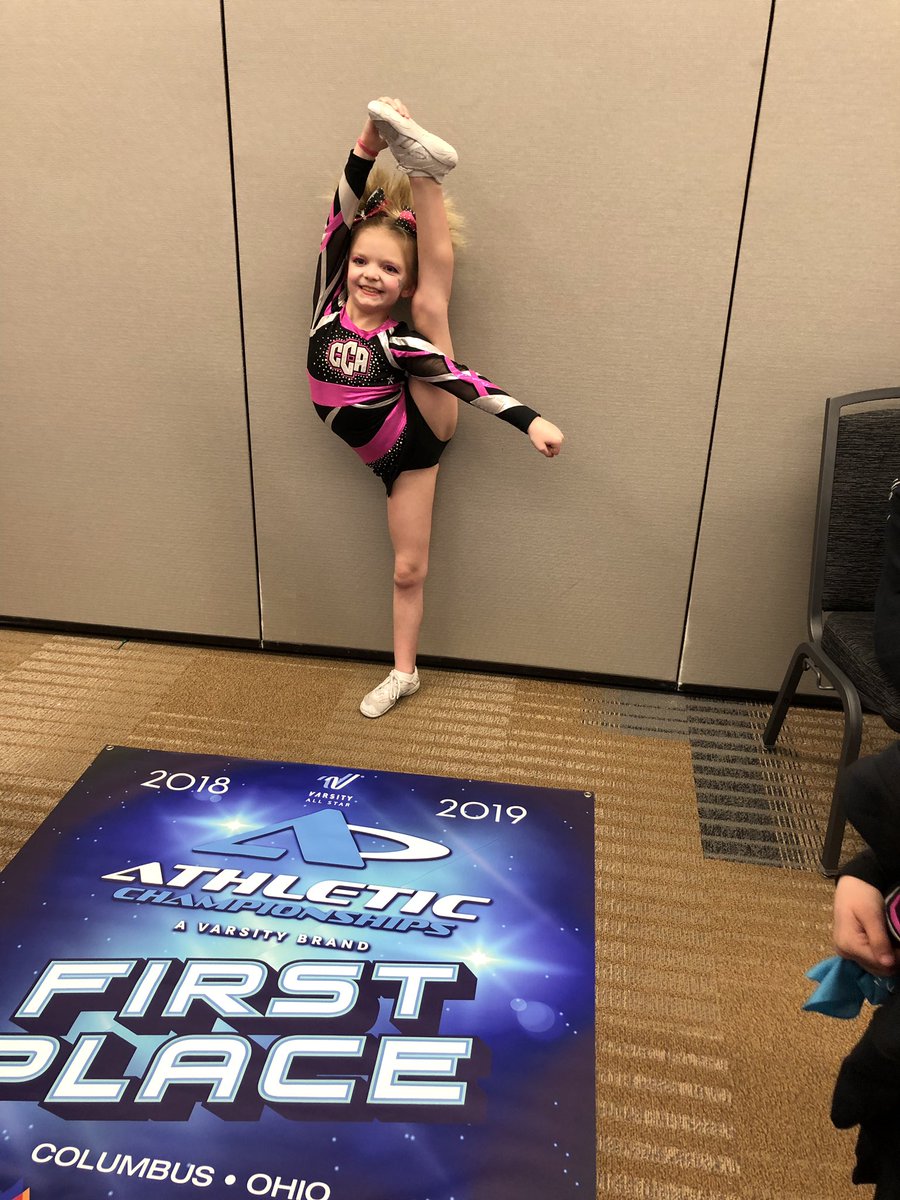 bdcobbtgs's tweet photo. Cold but great weekend in Columbus. Got to see my uncle for the first time in a couple years and the girls won another first place! https://t.co/THXe5QInz9
