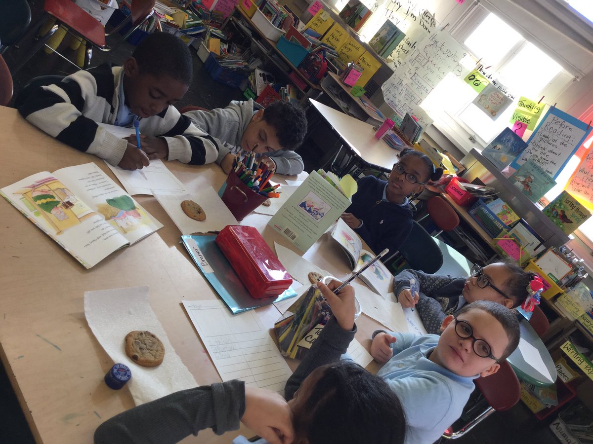 61Public's tweet photo. We enjoyed the stories #WorldReadAloud2019 and cookies @mdc_sanchez @DistCouncil37 @FollowCSA @D12SupRosado @UFTDistrict12 https://t.co/U7w8CLcVKy