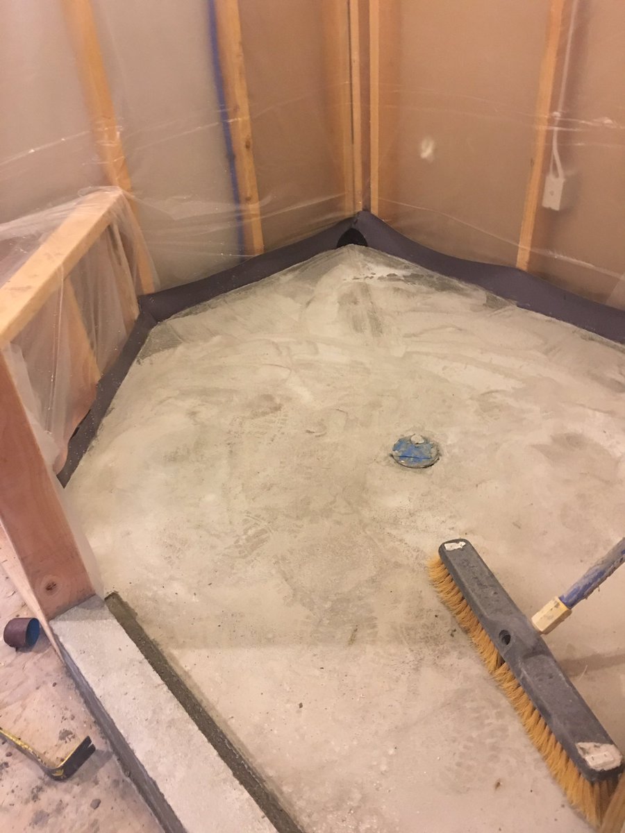 LisaMccaskey's tweet photo. Our new shower is drying nicely!💕#remodel #shower #doubleshower https://t.co/UXCjaHdz6Z