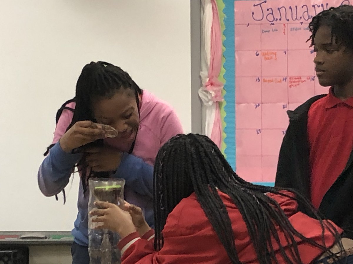 kelzeduc8s's tweet photo. Had a blast with the kids putting terrariums together today! #AMSTI #ecosystems can’t wait to add the aquariums 🤩 https://t.co/mBIho5y1Tq