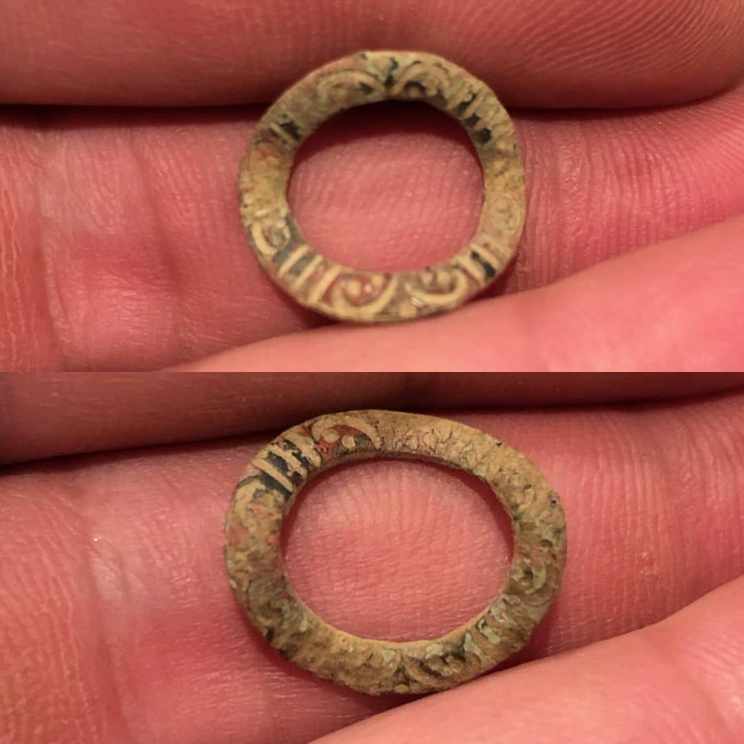 FINDER_BINDERS's tweet photo. #FINDERBINDERS #GoldRob  #DBuckles #Brooches 
#Garrett #AtMax #Makro #multikruzer #relics #Buckles #silverfinish #detecting #feelIt  #exhaustion #buckle #silverplating 
#DIGUS #RelicHunting #rescuehistory #dirtfishing #preservehistory #metaldetecting #metaldetectingfinds #history https://t.co/Wtg8Iz0Qzv