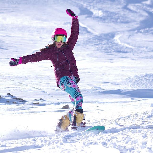 theWXwoman's tweet photo. Paradise doesn’t have to be tropical! 🏝🐠🌺🥽❄️🗻♥️
.
.
.
.
.
📸: @dustinschaefer @lovelandskiarea @racysuits #colorado #snowboarding #mountains #cowx #powday #onesie #winter https://t.co/rffrxgR98Q https://t.co/u8aNZG8bvu